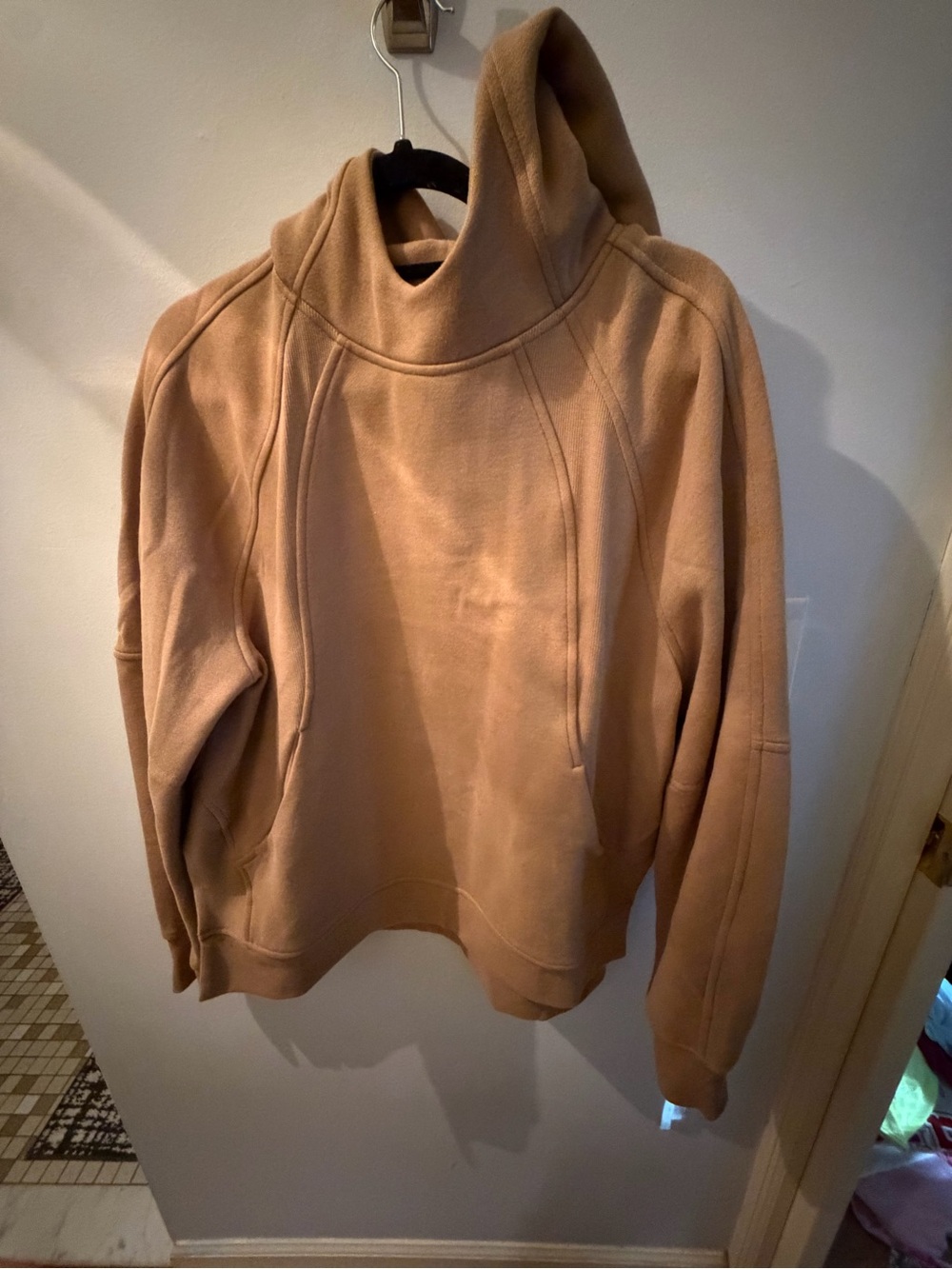 lululemon athletica Women's Hooded Cowl Sweatshirt - Camel